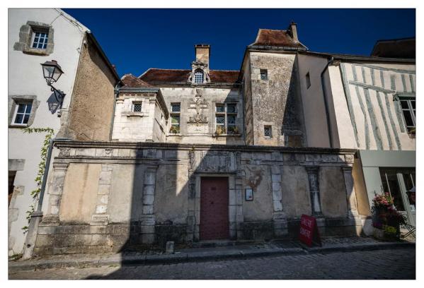 Noyers